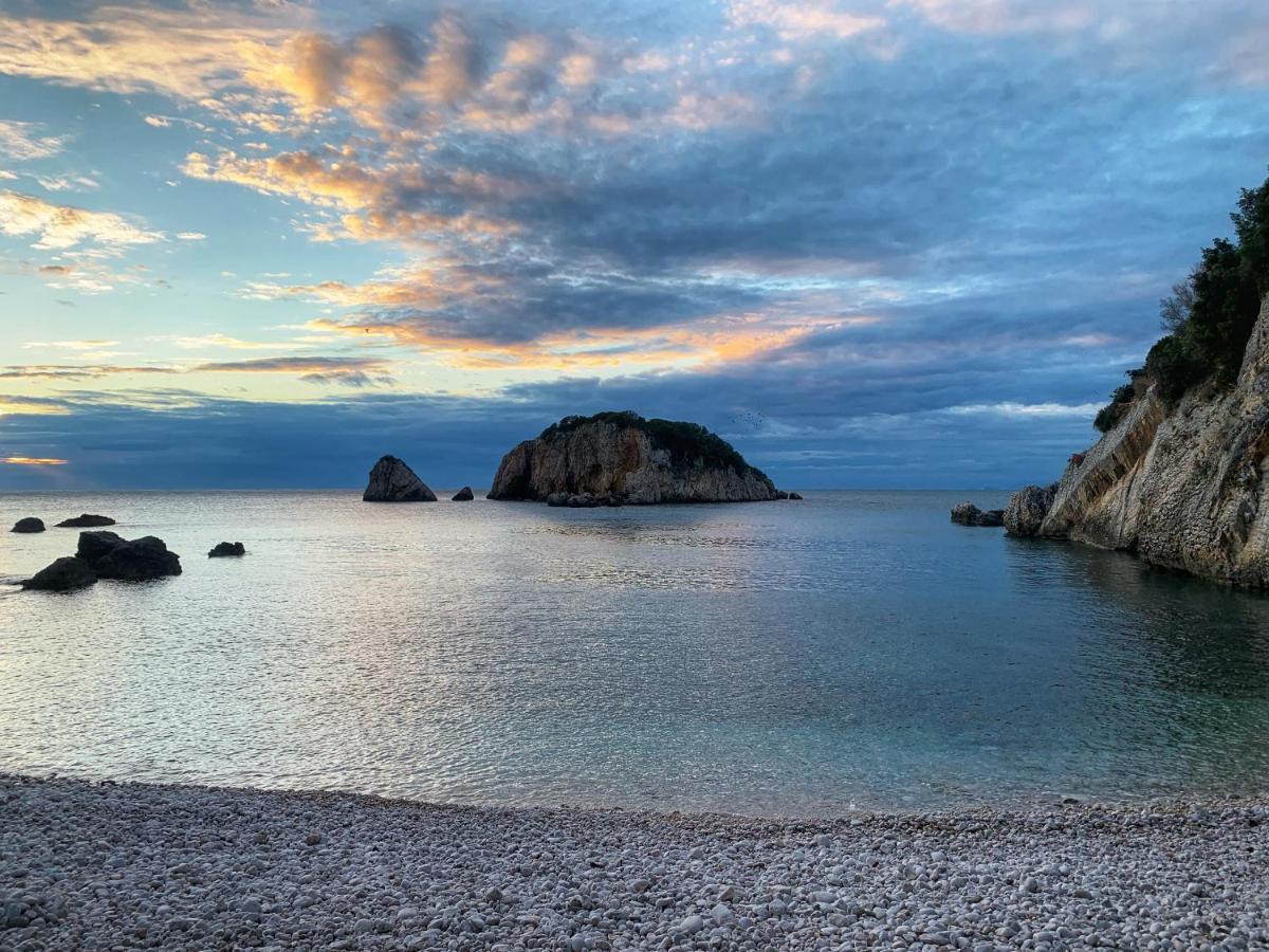 Azzure Apartment Ulcinj Zewnętrze zdjęcie